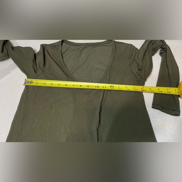 Lululemon top - Picture 3 of 9